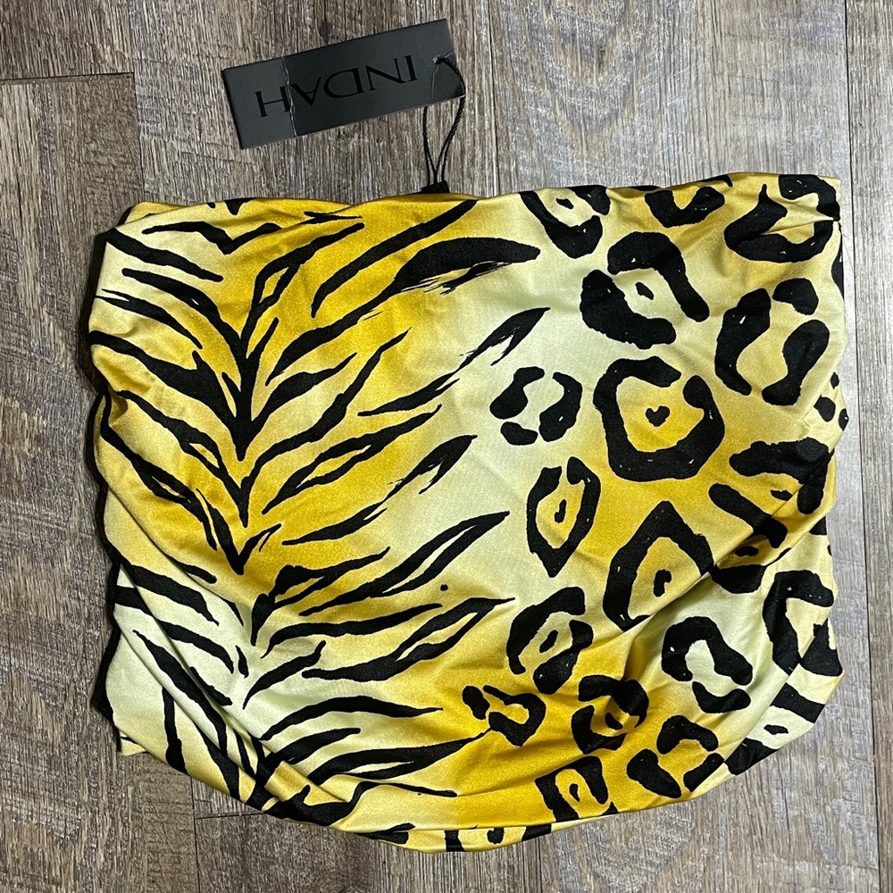 Indah Leopard Print Mini Skirt - Yellow and Black - Picture 3 of 6